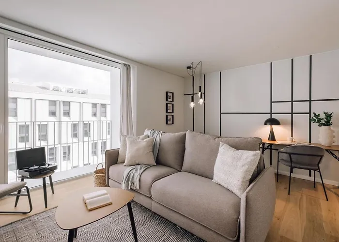 Magoito - 1 Bedroom And Pool In Areeiro 아파트 *